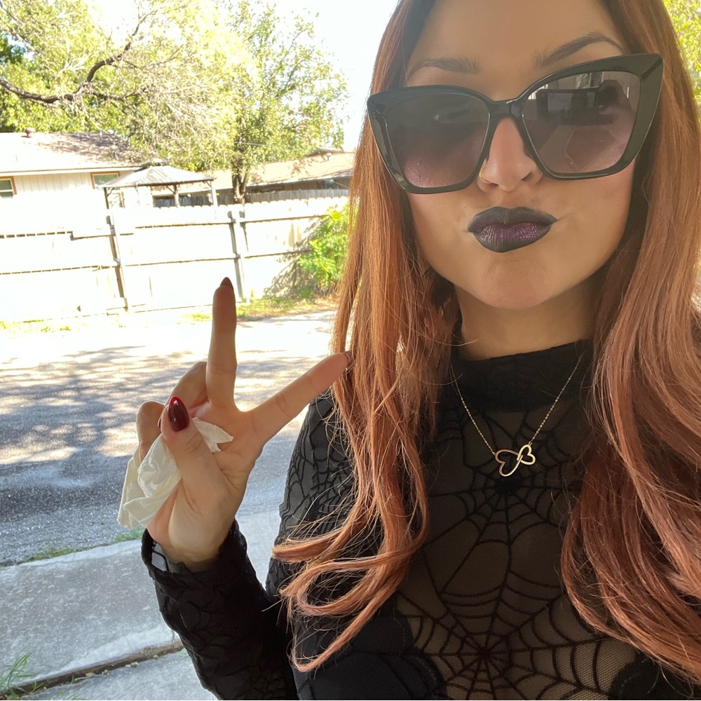 Meet your Posher, Desiree